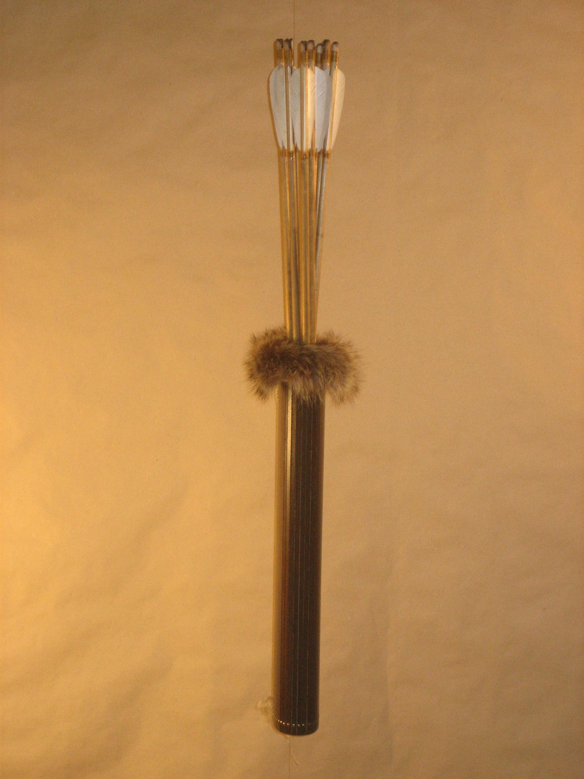 Koecher aus Holzlamellen,Fell lang | Oxenbogen